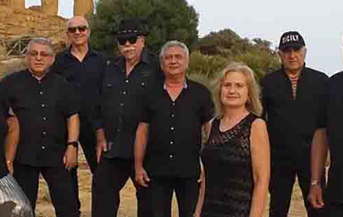 <h4>Gruppo di Musica Popolare Siciliana CANTUNOVU</h4></br><p>Siracusa</p> 3 coro 5