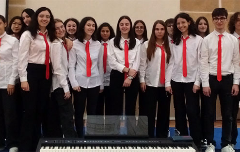<h4>Coro d’Istituto del POLO LICEALE CITTÀ DI SONDRIO</h4></br><p>Sondrio</p> 8 coro