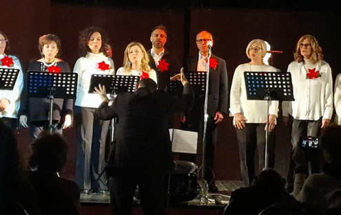 <h4>Coro VOICES ‘N’ JOY POP CHOIR</h4></br><p>Roma</p> 4 coro2